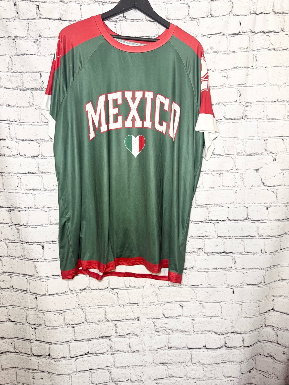Mexico Green & Red Jersey Top. Size Xl